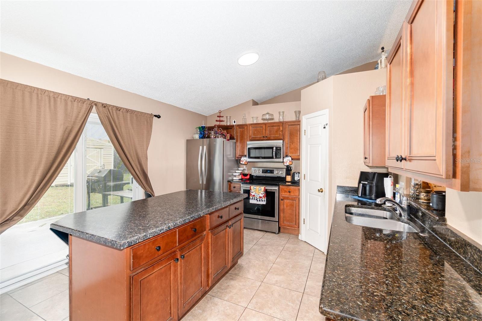 Image 8 of 25 For 2830 Gramercy Drive