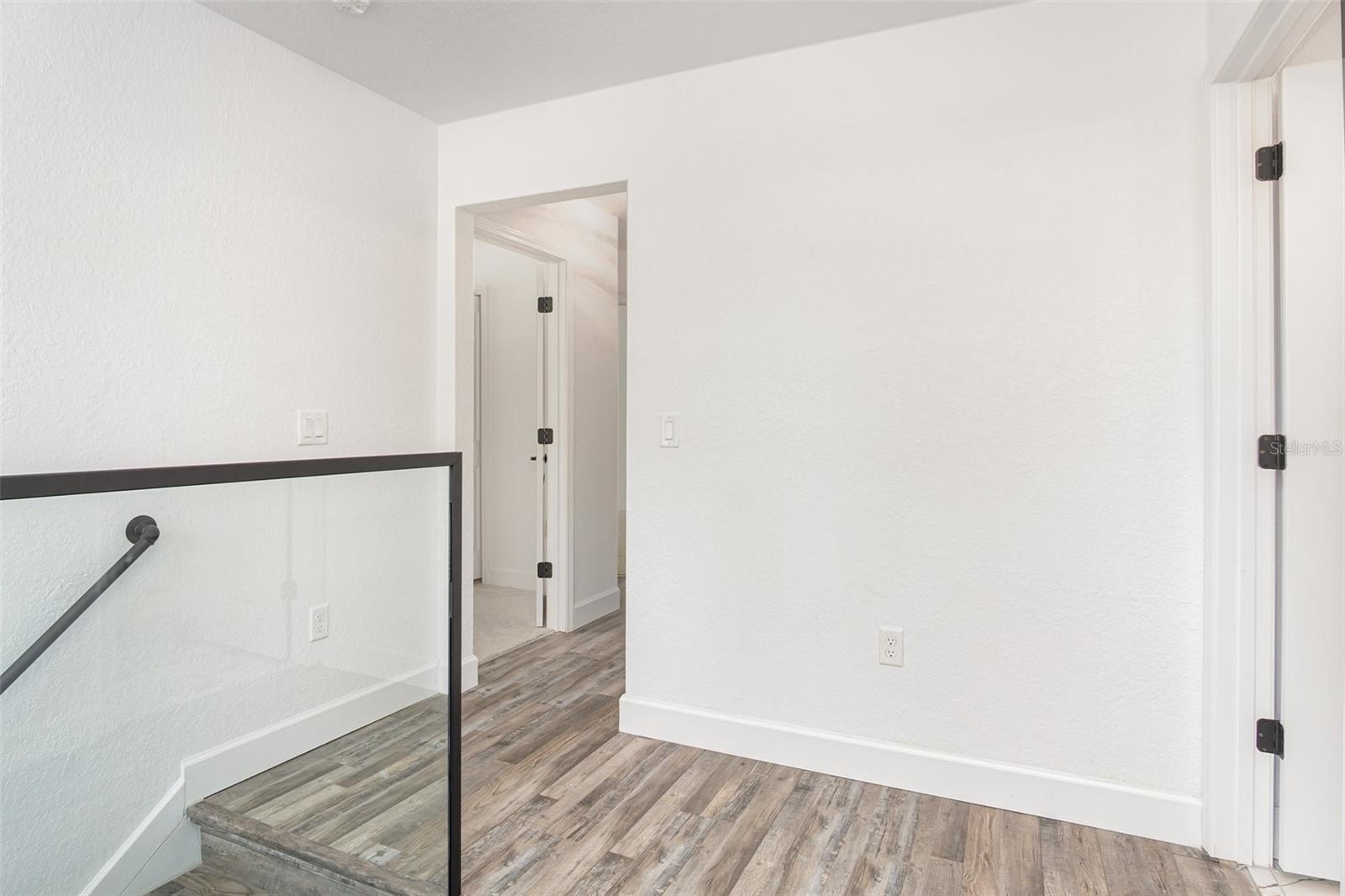 Image 19 of 38 For 1000 Locust Avenue