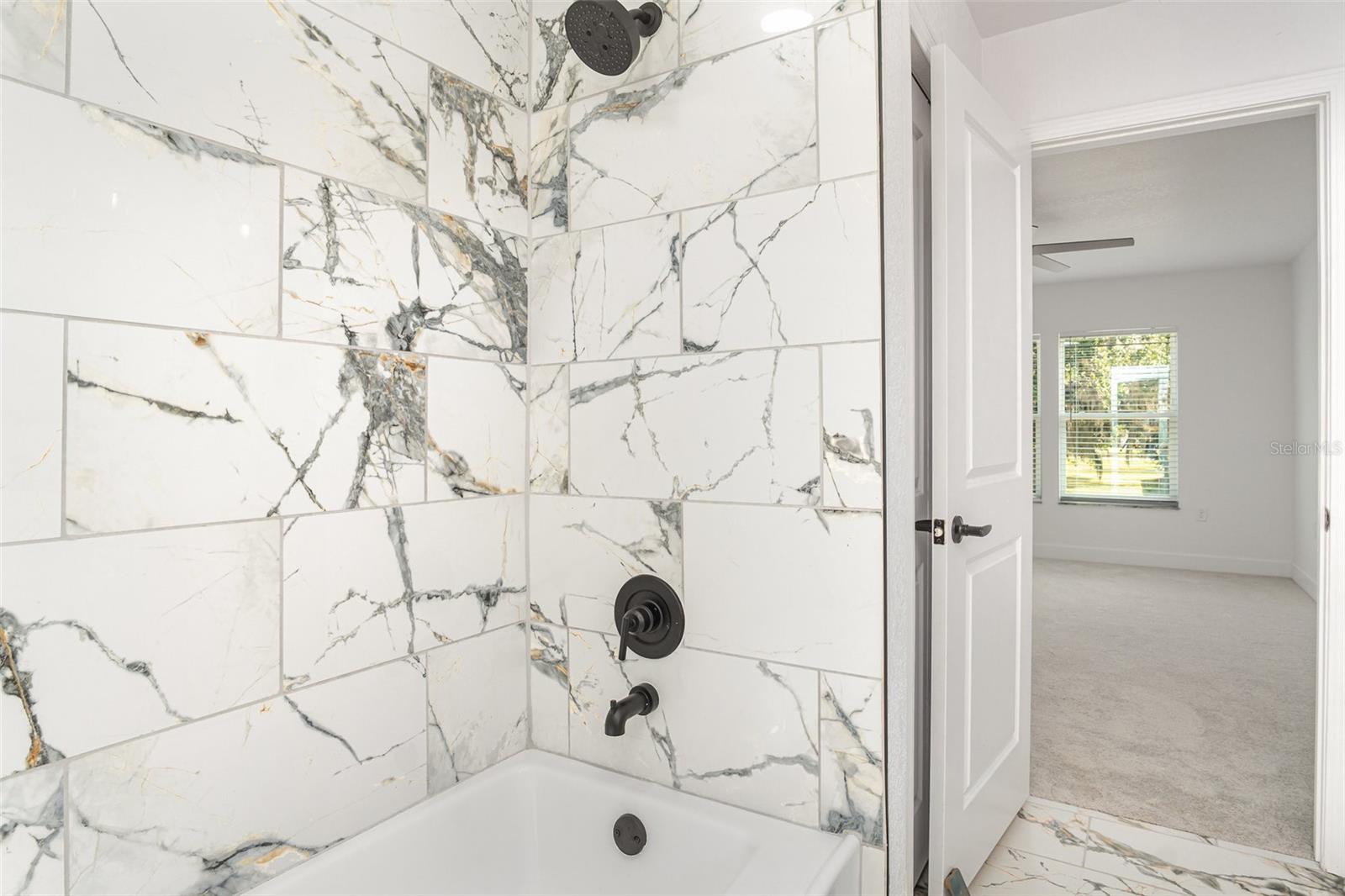 Image 25 of 38 For 1000 Locust Avenue