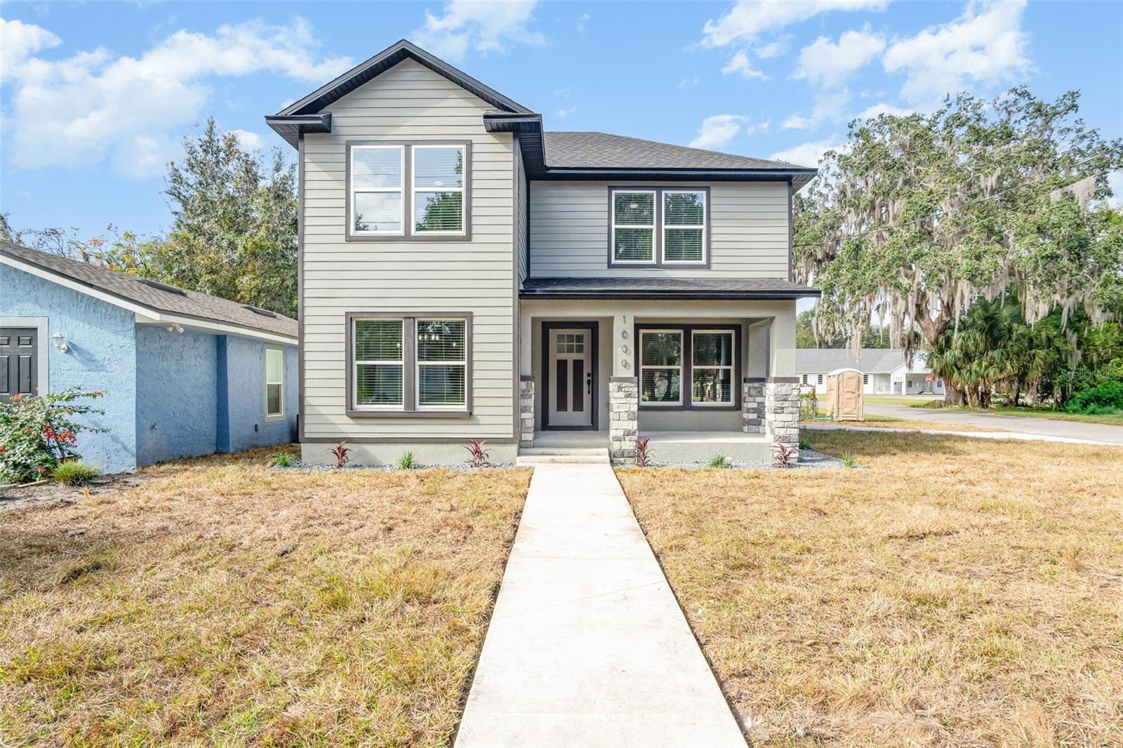 Image 4 of 38 For 1000 Locust Avenue