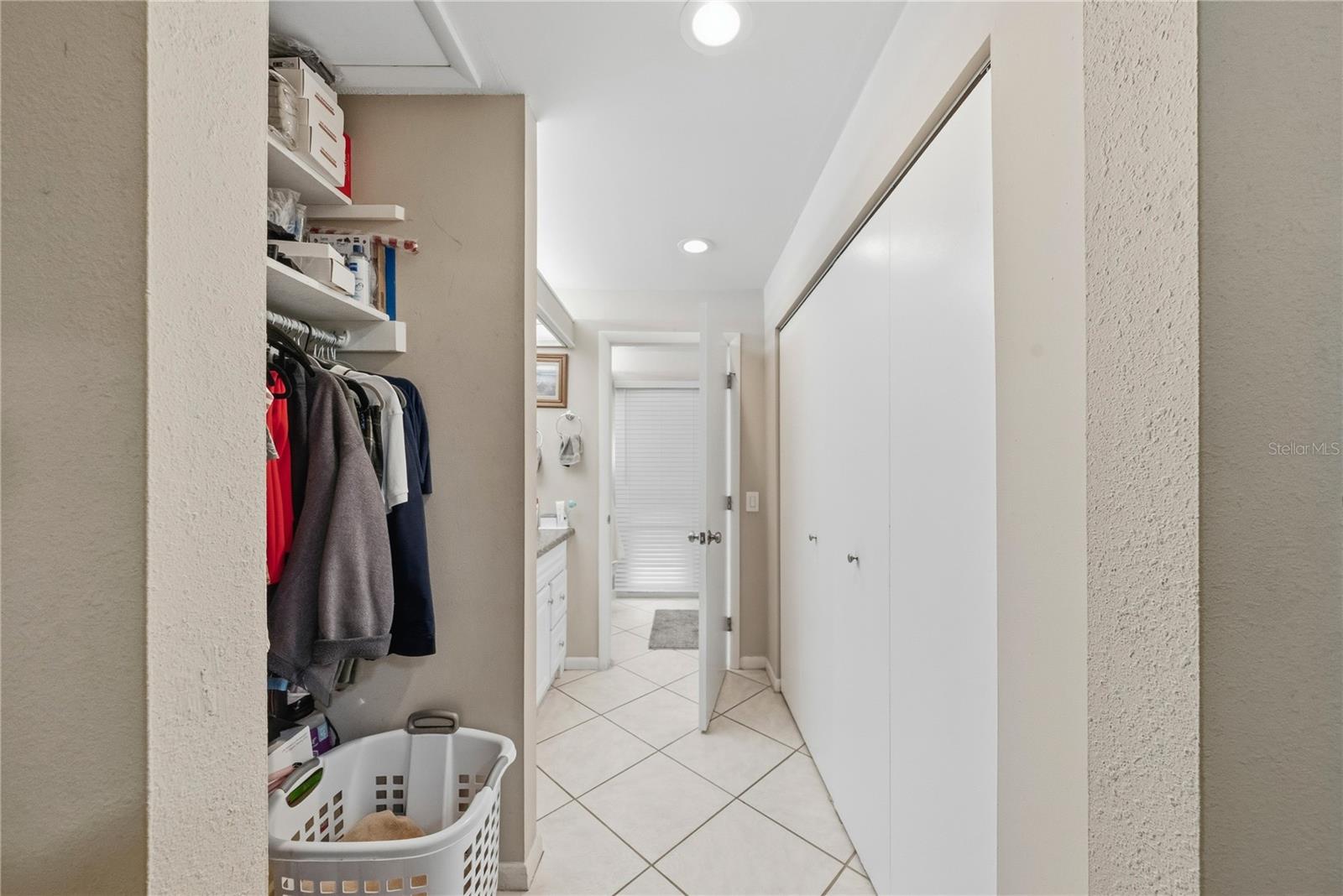 Listing photo id 15 for 2507 Bluegrass Street