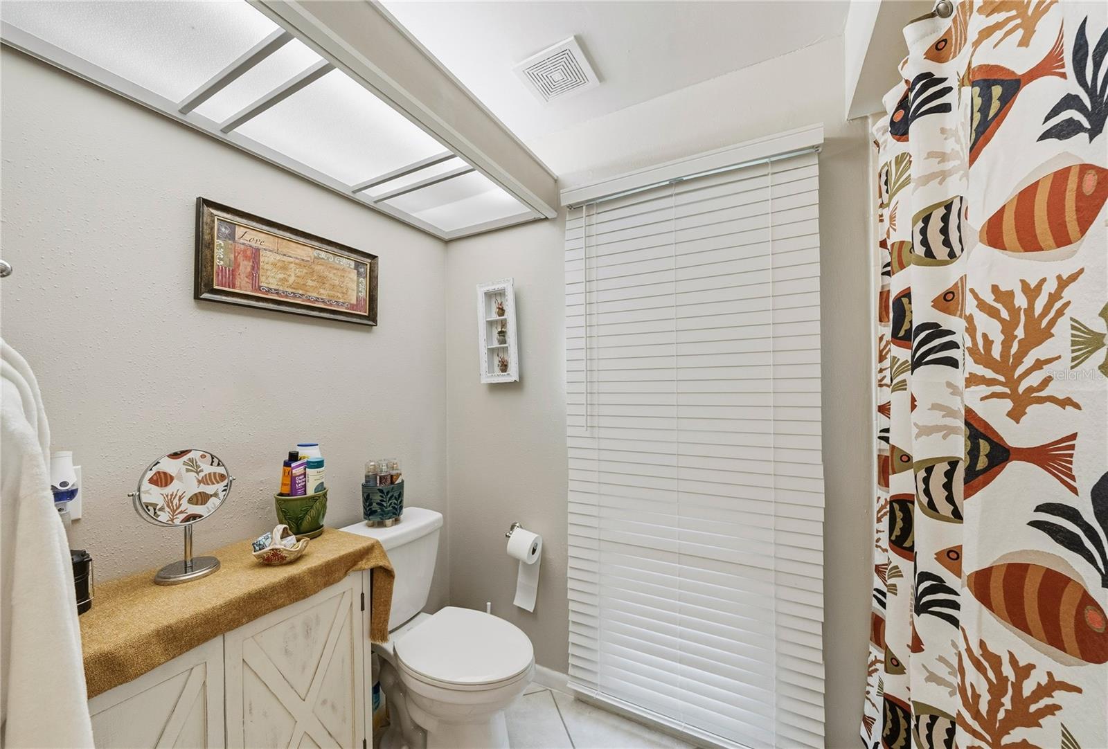 Listing photo id 17 for 2507 Bluegrass Street