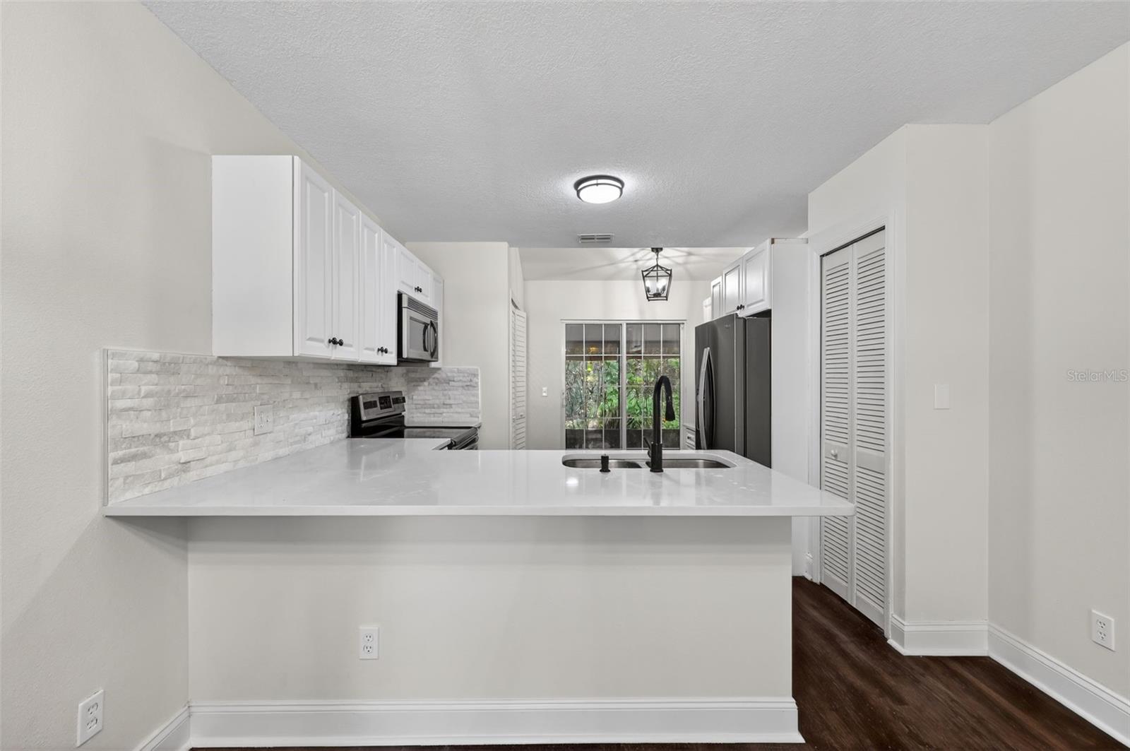 Image 13 of 33 For 5812 Red Cedar Lane