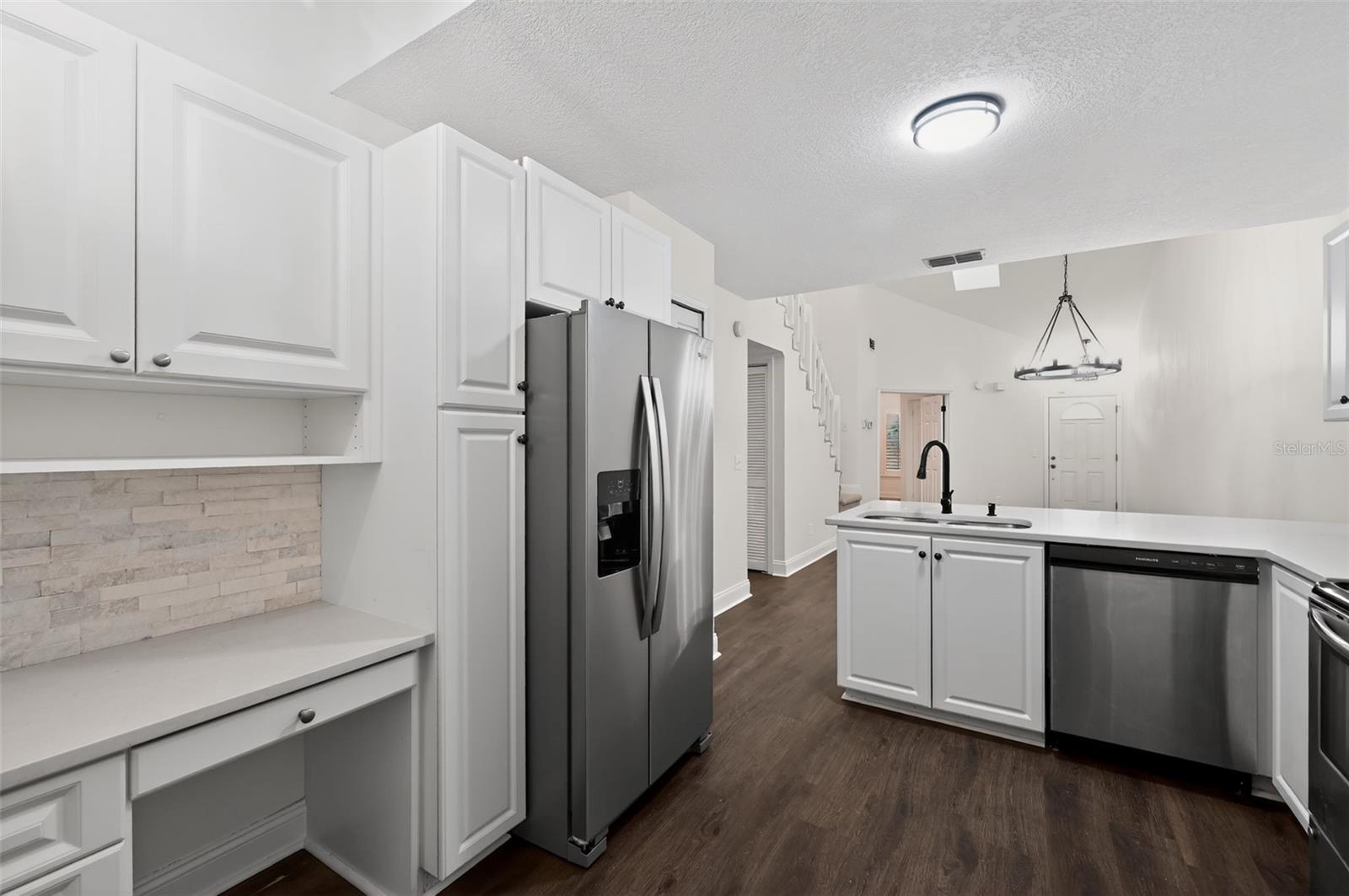 Image 17 of 33 For 5812 Red Cedar Lane