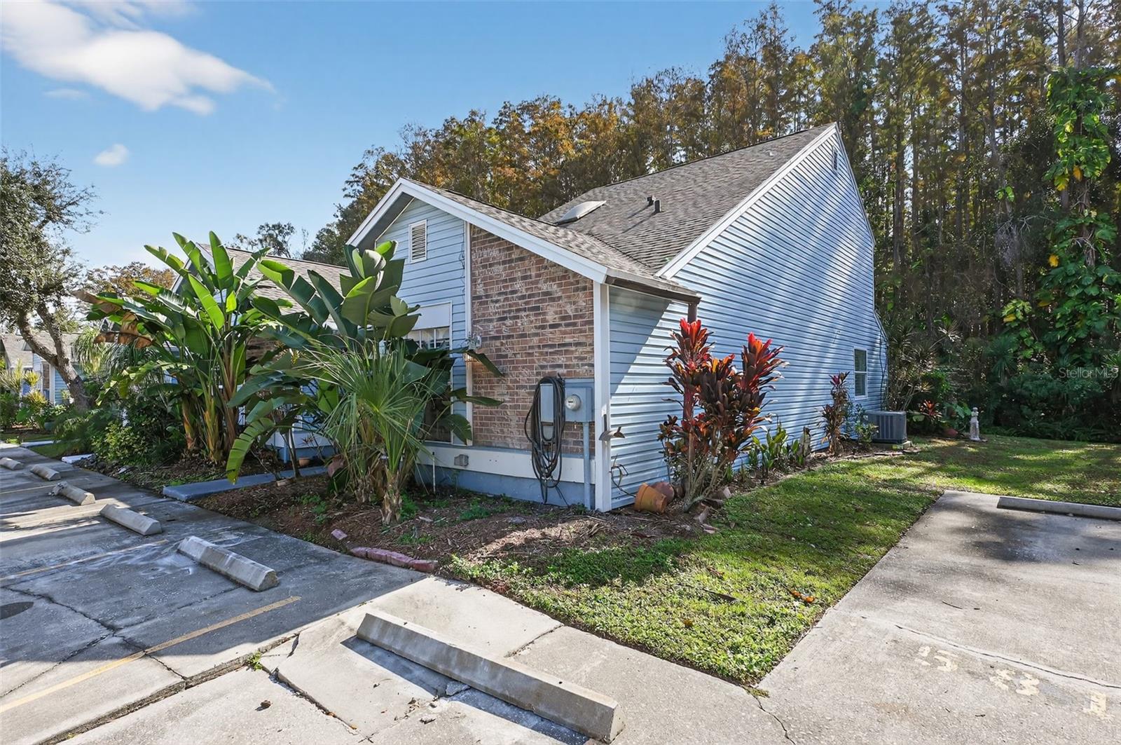 Image 4 of 33 For 5812 Red Cedar Lane