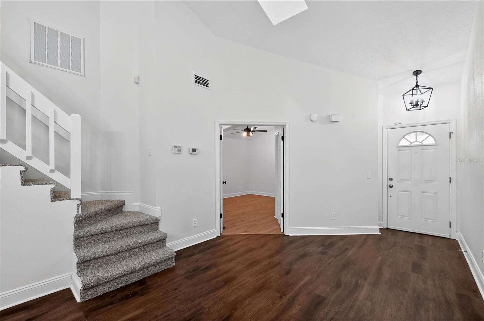 Image 7 of 33 For 5812 Red Cedar Lane