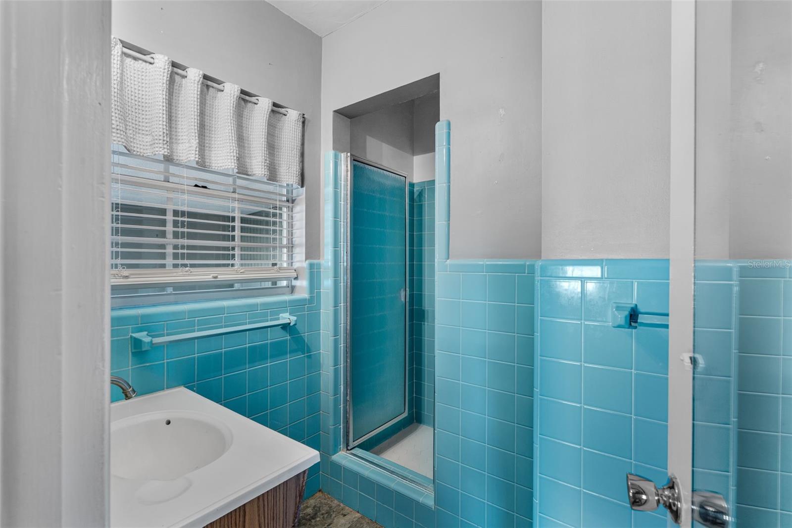 Image 18 of 33 For 1619 Montcalm Street