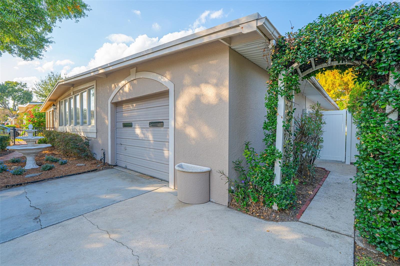 Image 27 of 33 For 1619 Montcalm Street