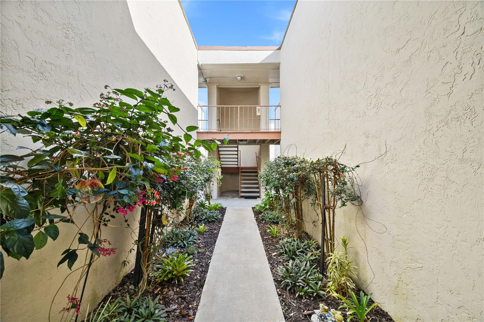 Image 36 of 45 For 504 Orange Drive 11