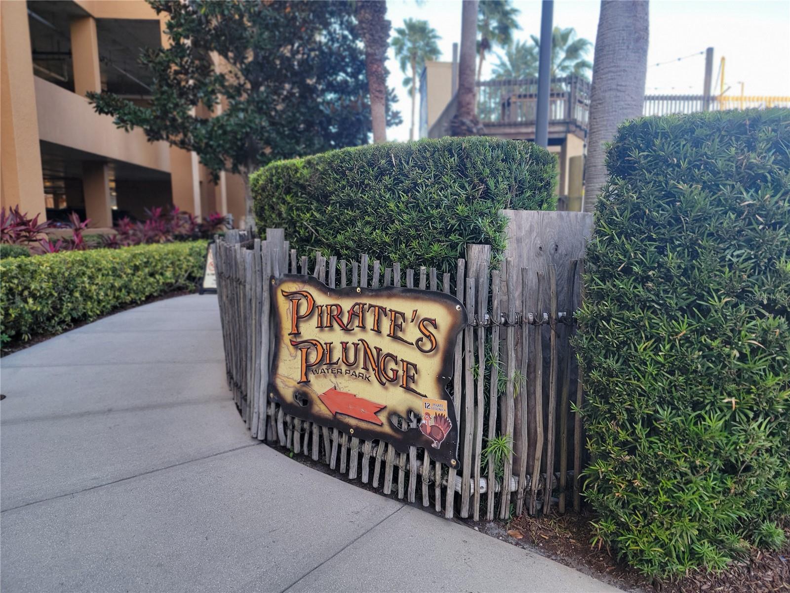 Image 16 of 19 For 8101 Resort Village Drive 31212