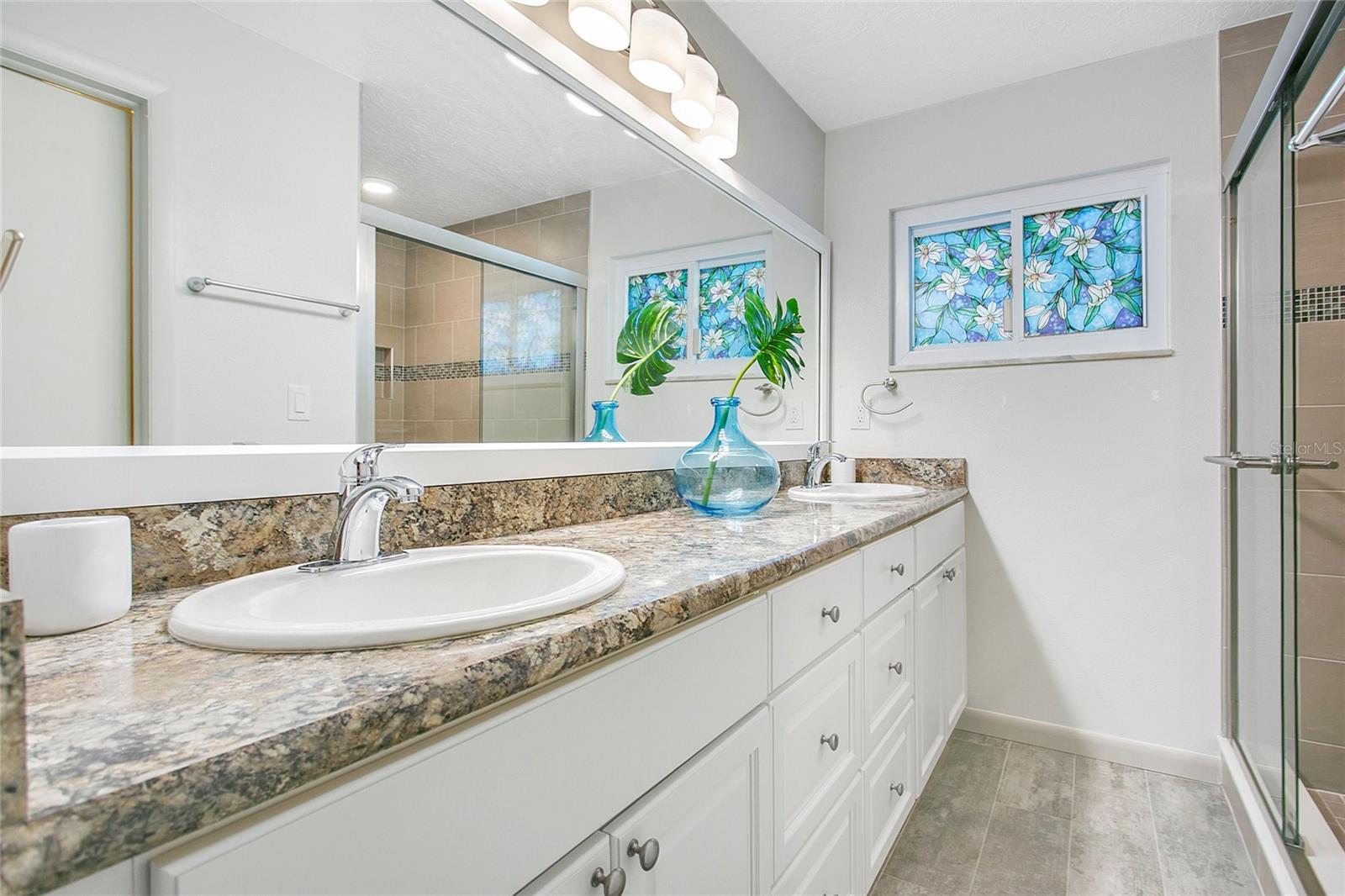 Image 11 of 28 For 160 Grant Road