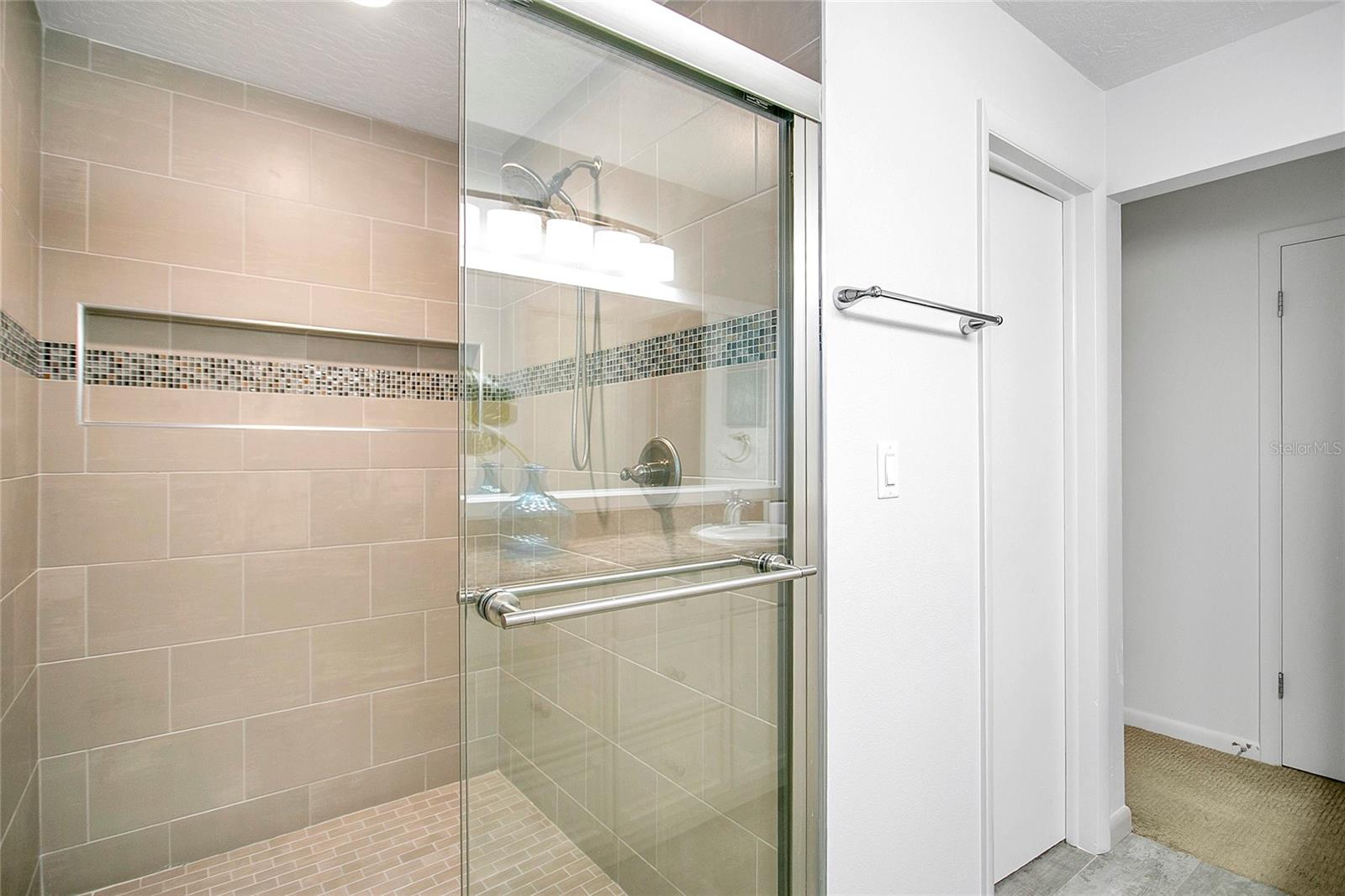 Image 12 of 28 For 160 Grant Road