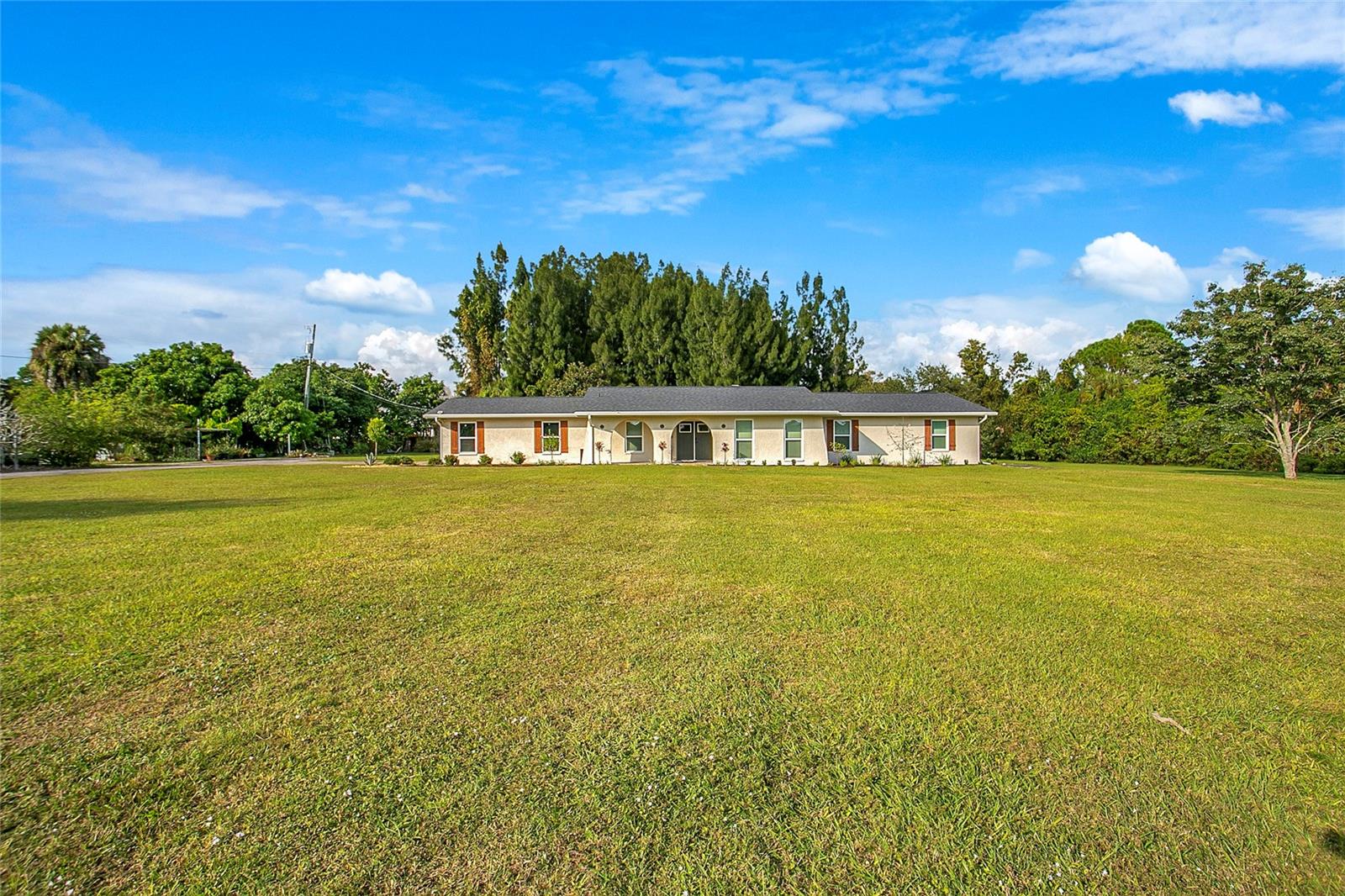 Image 23 of 28 For 160 Grant Road