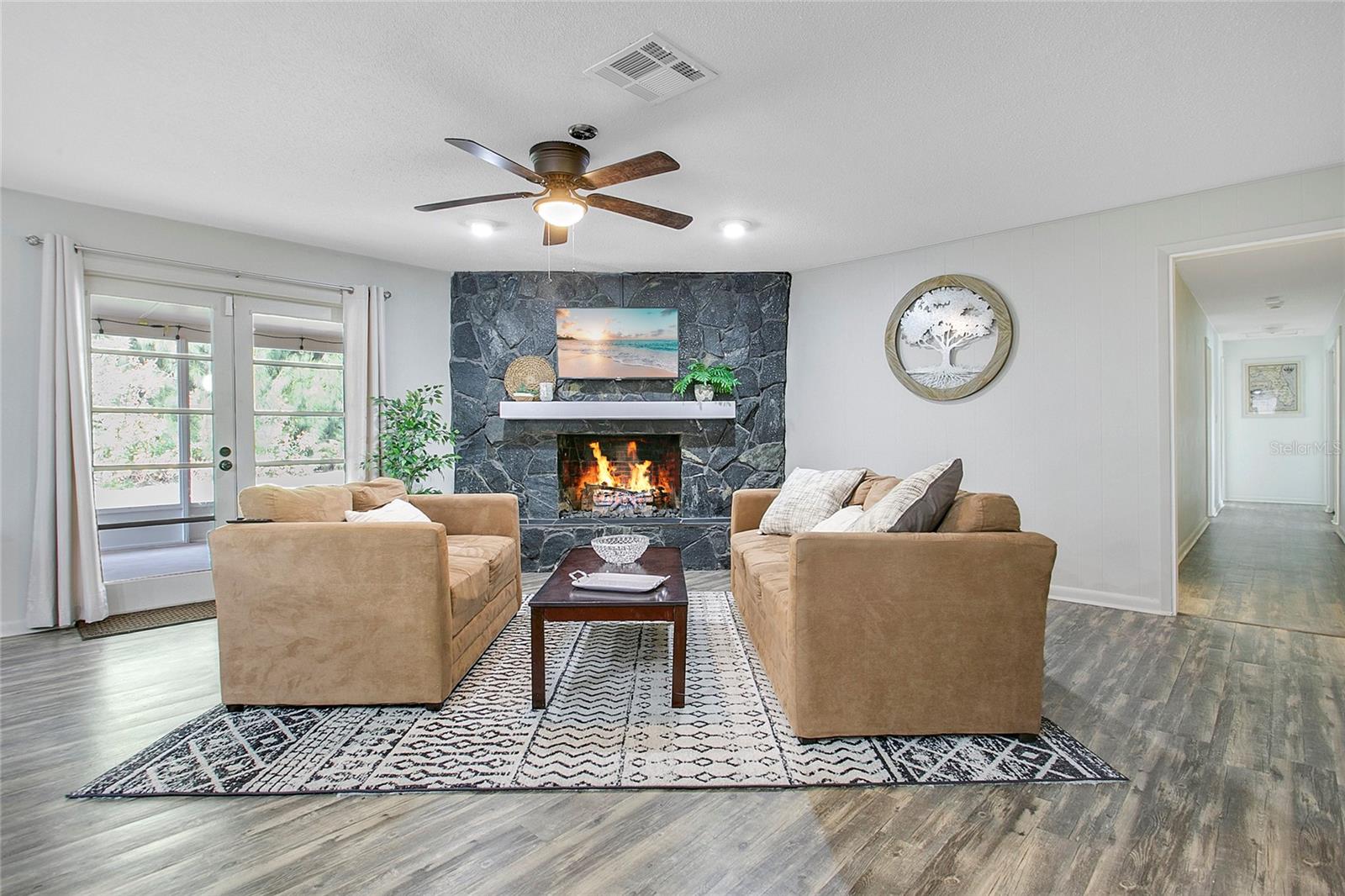 Image 4 of 28 For 160 Grant Road