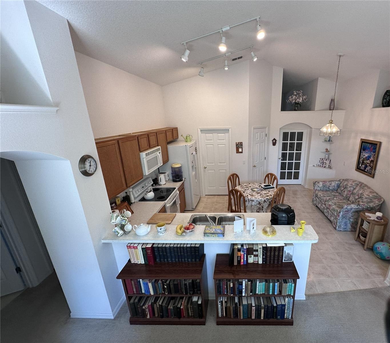 Image 10 of 38 For 515 Whittier Street