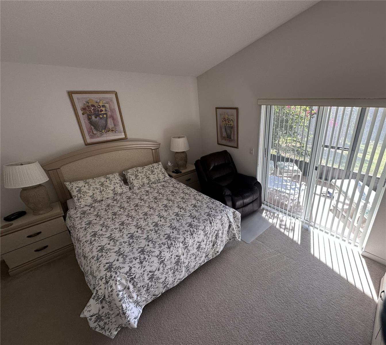 Image 17 of 38 For 515 Whittier Street