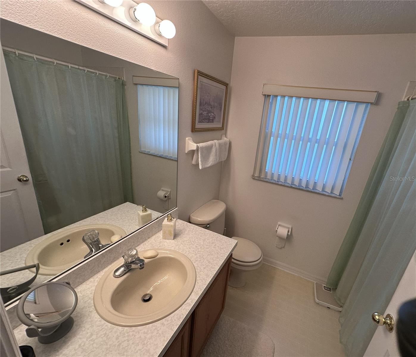 Image 26 of 38 For 515 Whittier Street