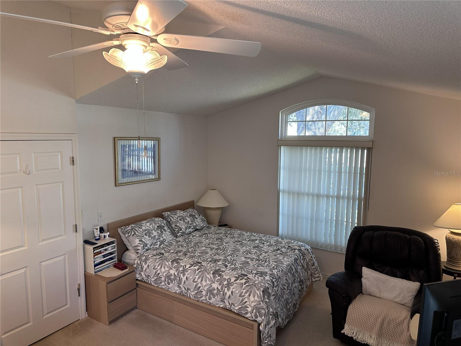 Image 4 of 38 For 515 Whittier Street