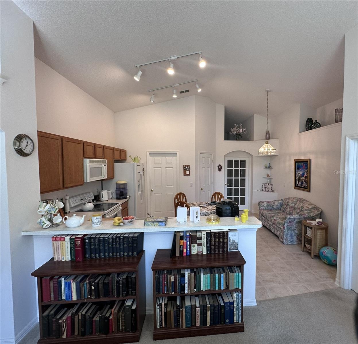 Image 9 of 38 For 515 Whittier Street