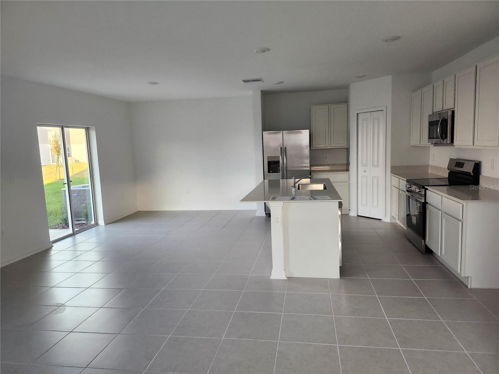 Image 6 of 35 For 2704 Lookout Ridge Rd