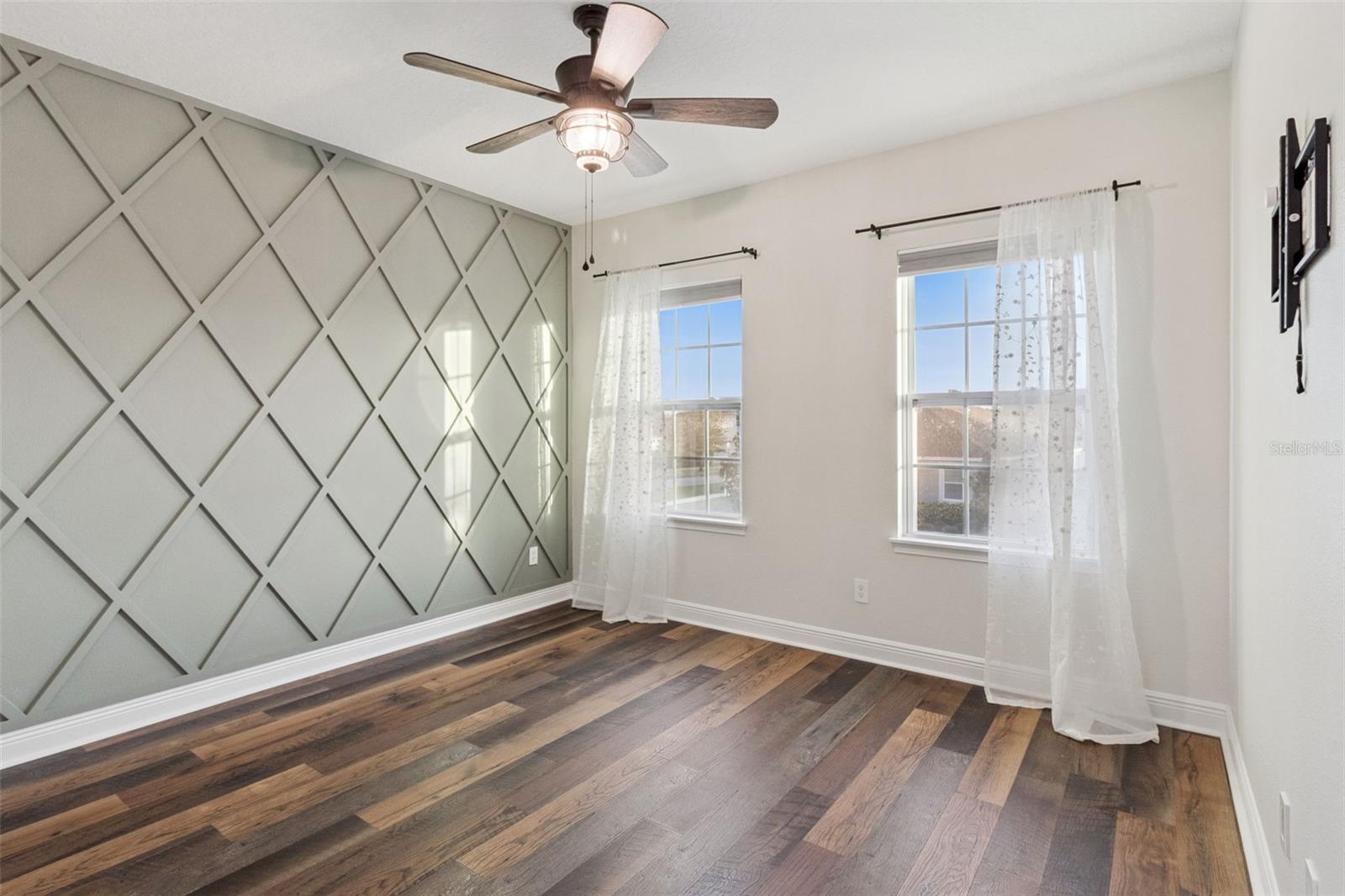 Image 21 of 40 For 15309 Honeybell Drive