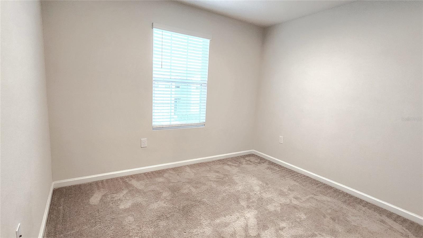 Image 19 of 25 For 271 Blueberry Lane