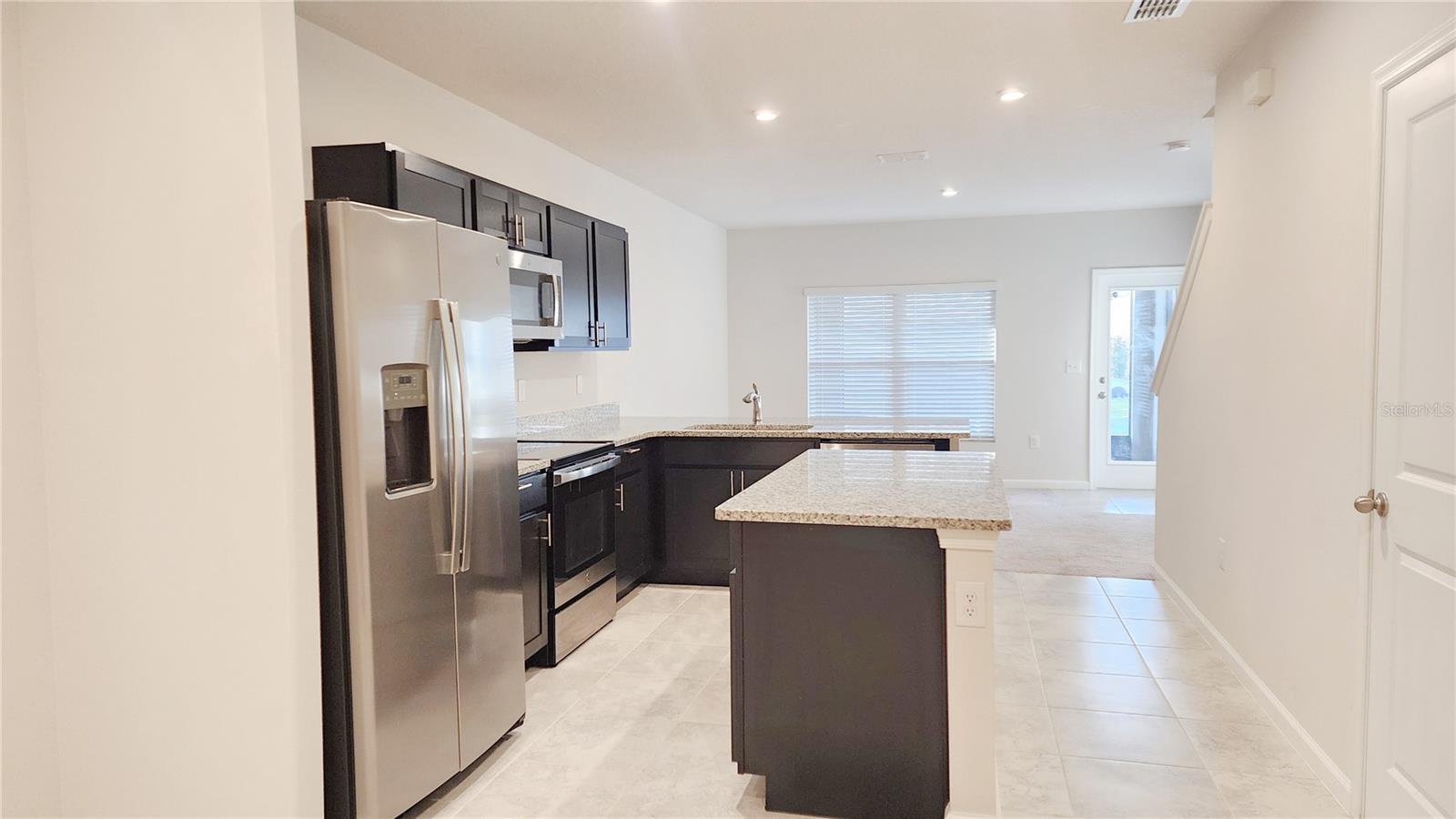 Image 7 of 25 For 271 Blueberry Lane