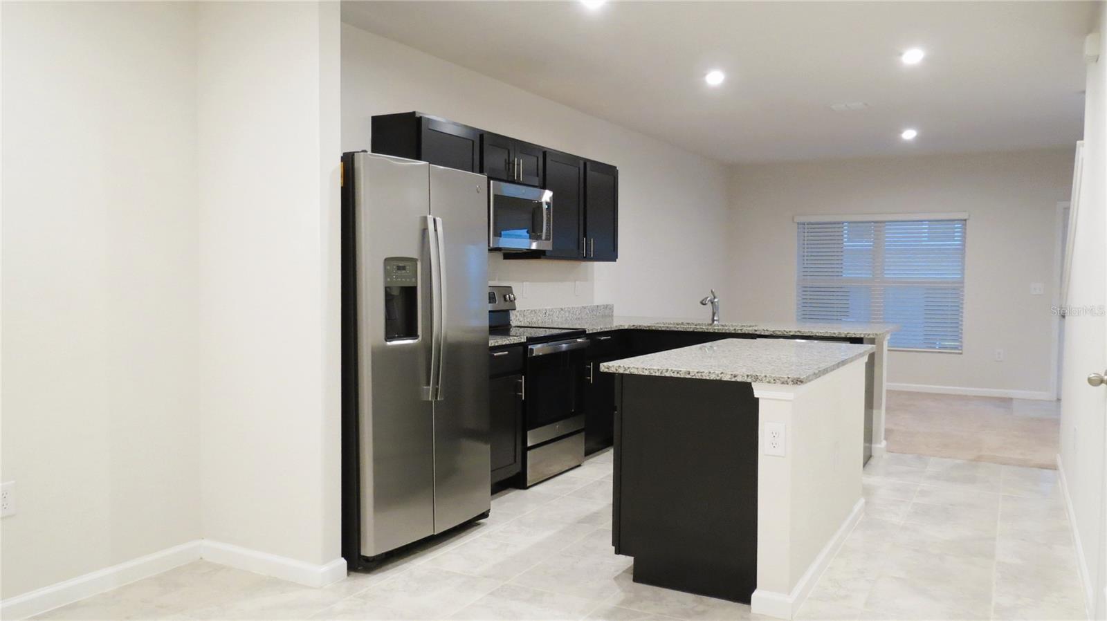 Image 8 of 25 For 271 Blueberry Lane