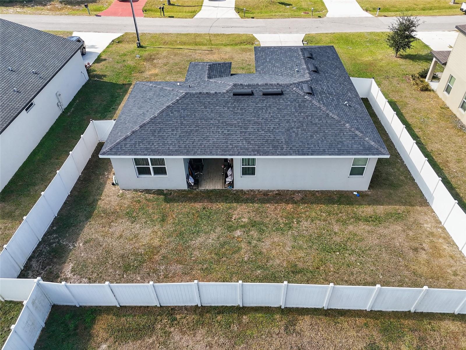 Image 10 of 39 For 1664 Redfin Drive