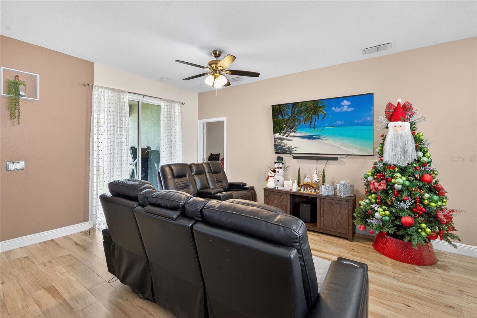 Image 15 of 39 For 1664 Redfin Drive
