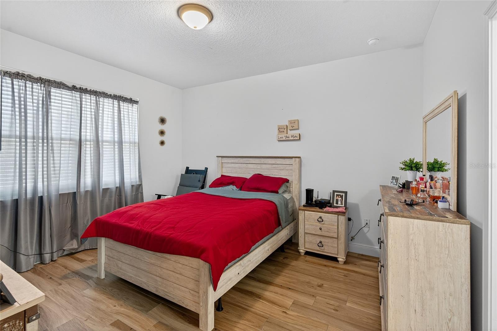 Image 16 of 39 For 1664 Redfin Drive