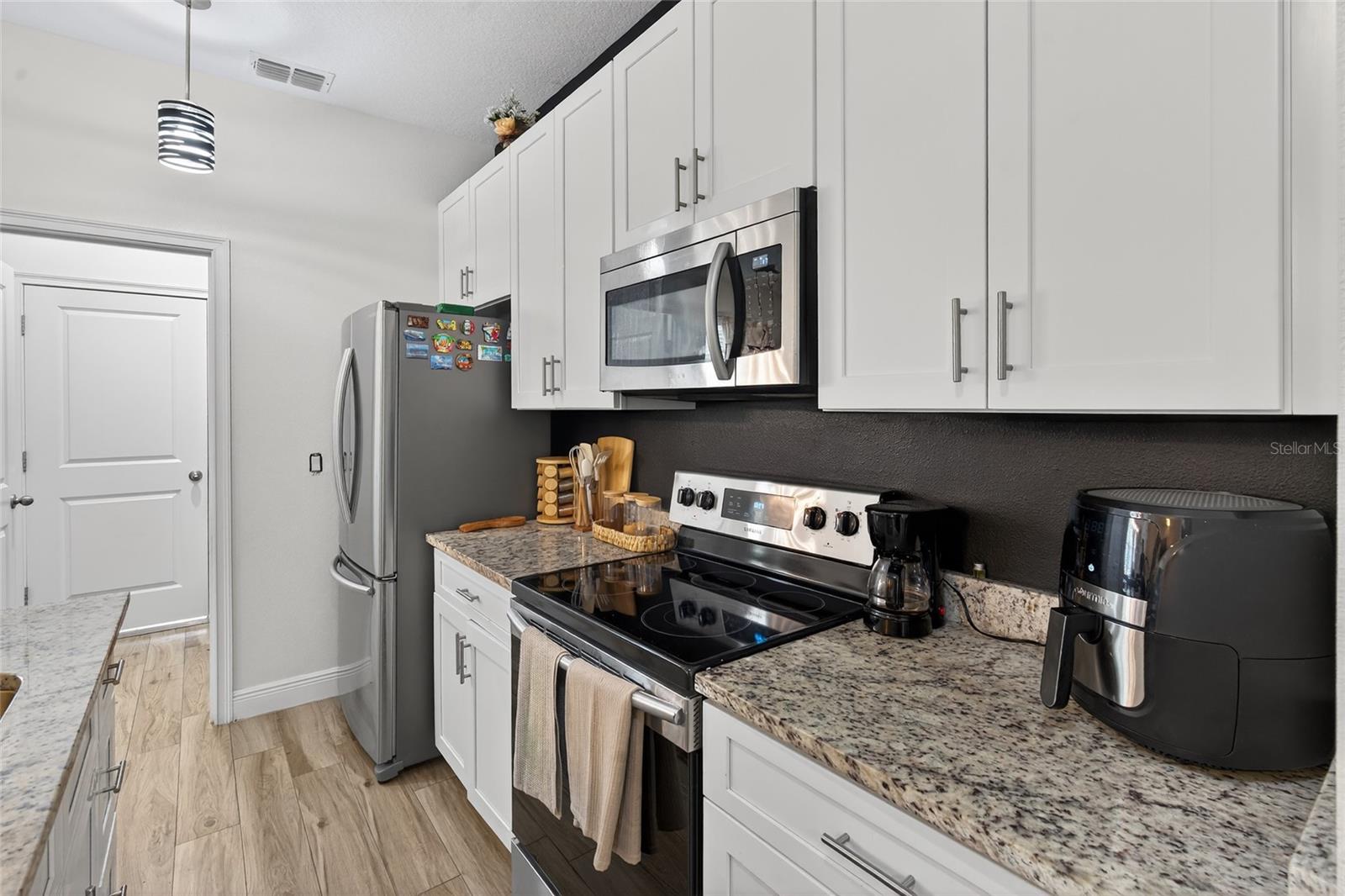Image 21 of 39 For 1664 Redfin Drive