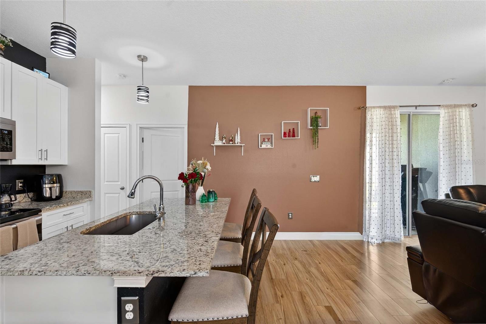 Image 22 of 39 For 1664 Redfin Drive