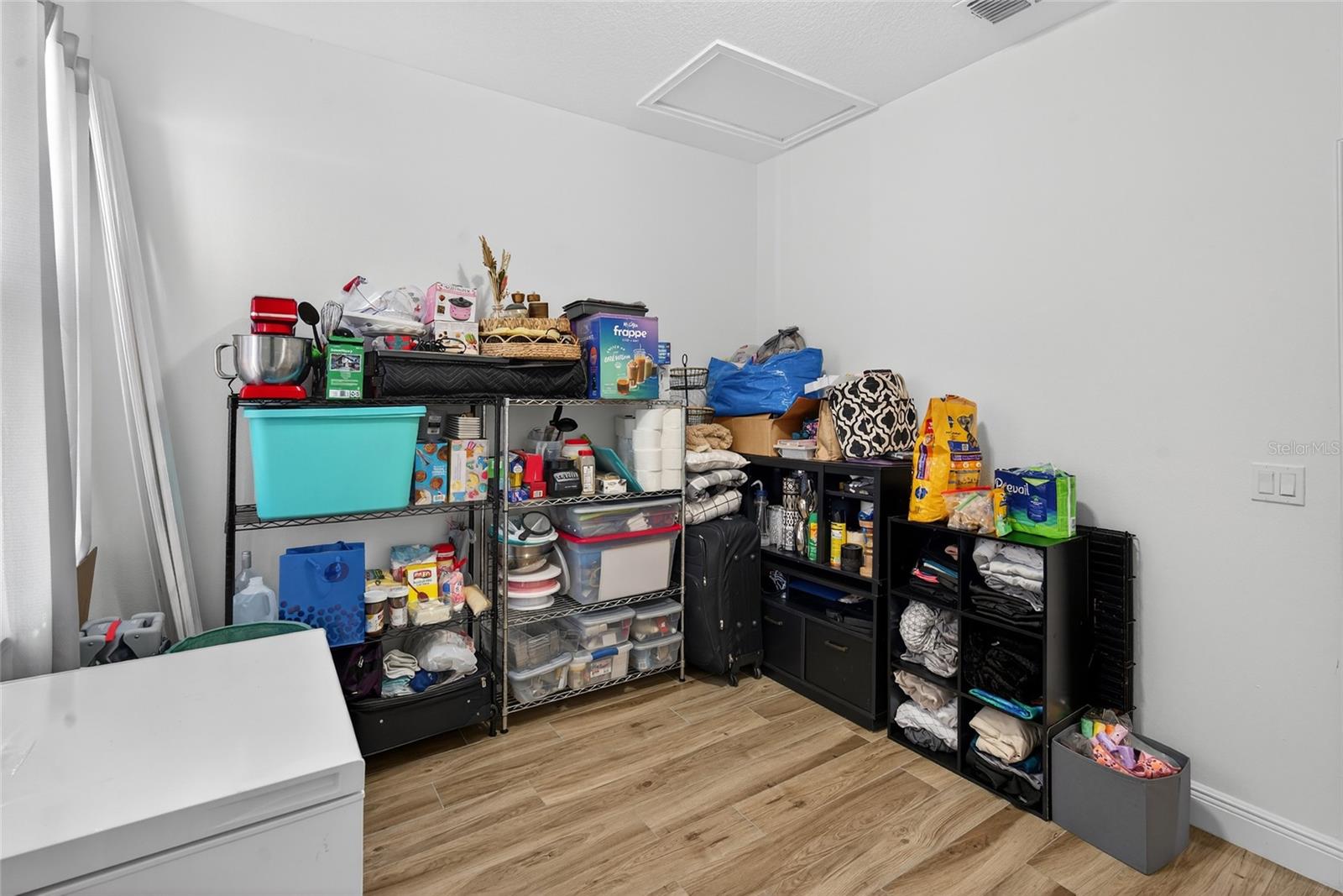 Image 24 of 39 For 1664 Redfin Drive
