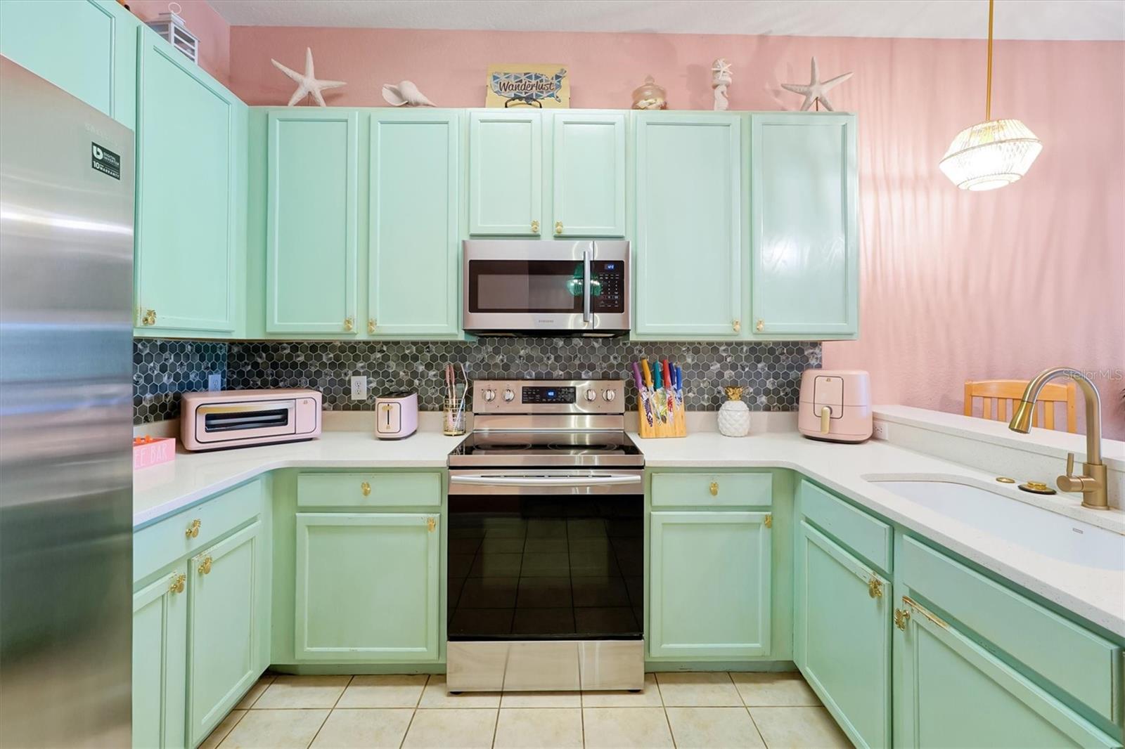 Image 11 of 65 For 1004 Gran Bahama Boulevard 1004