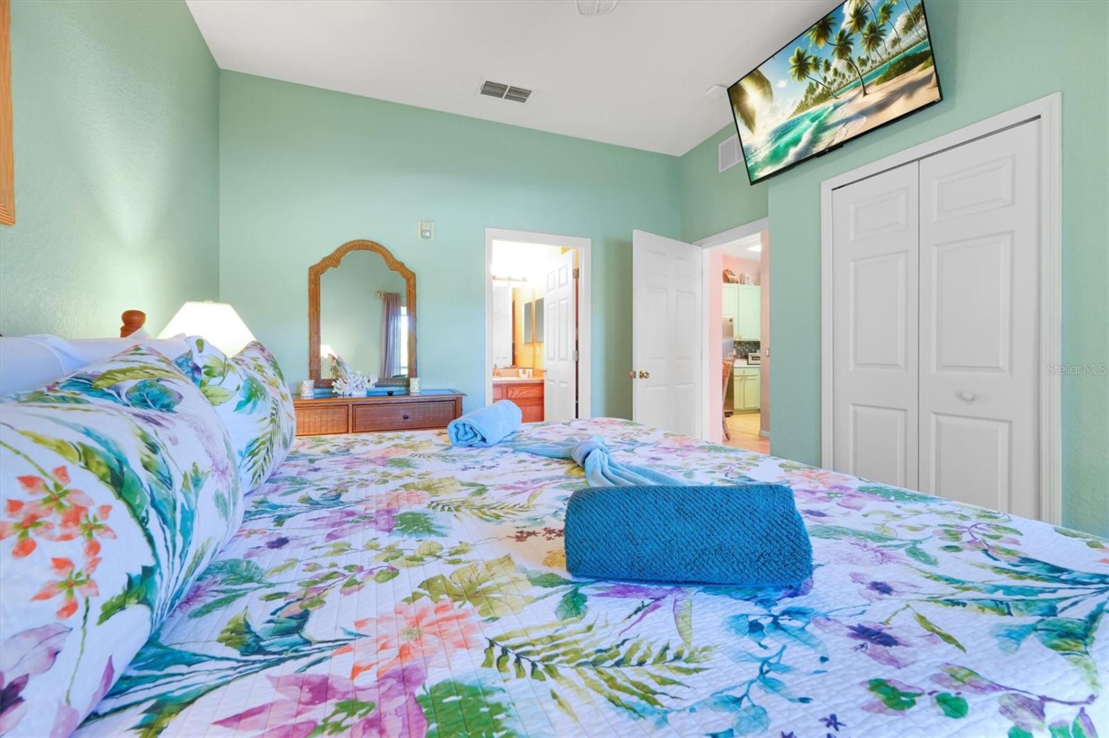 Image 21 of 65 For 1004 Gran Bahama Boulevard 1004