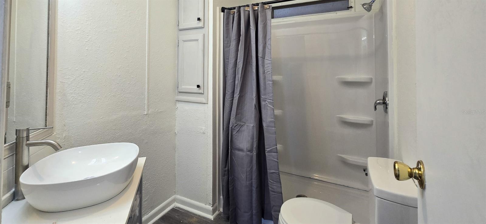 Image 15 of 22 For 118 Rosewood Drive