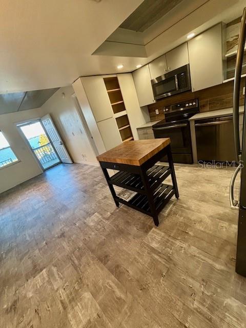 Image 8 of 17 For 620 Osceola Street 106