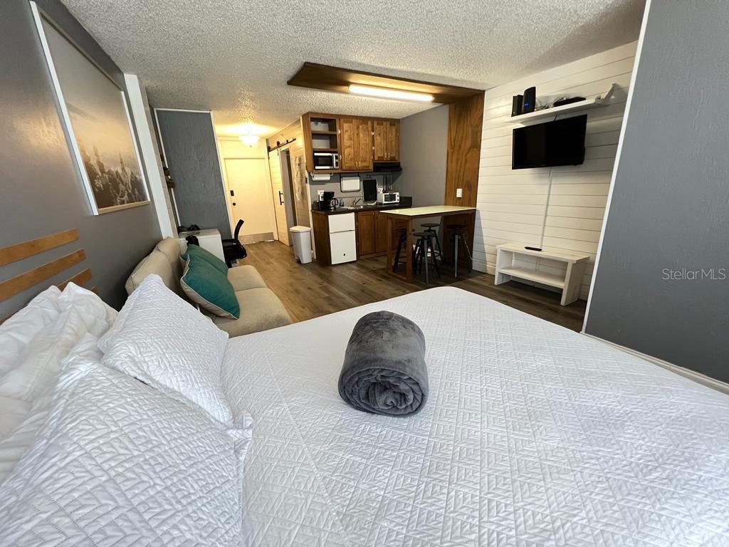 Image 3 of 17 For 800 Atlantic Avenue 304