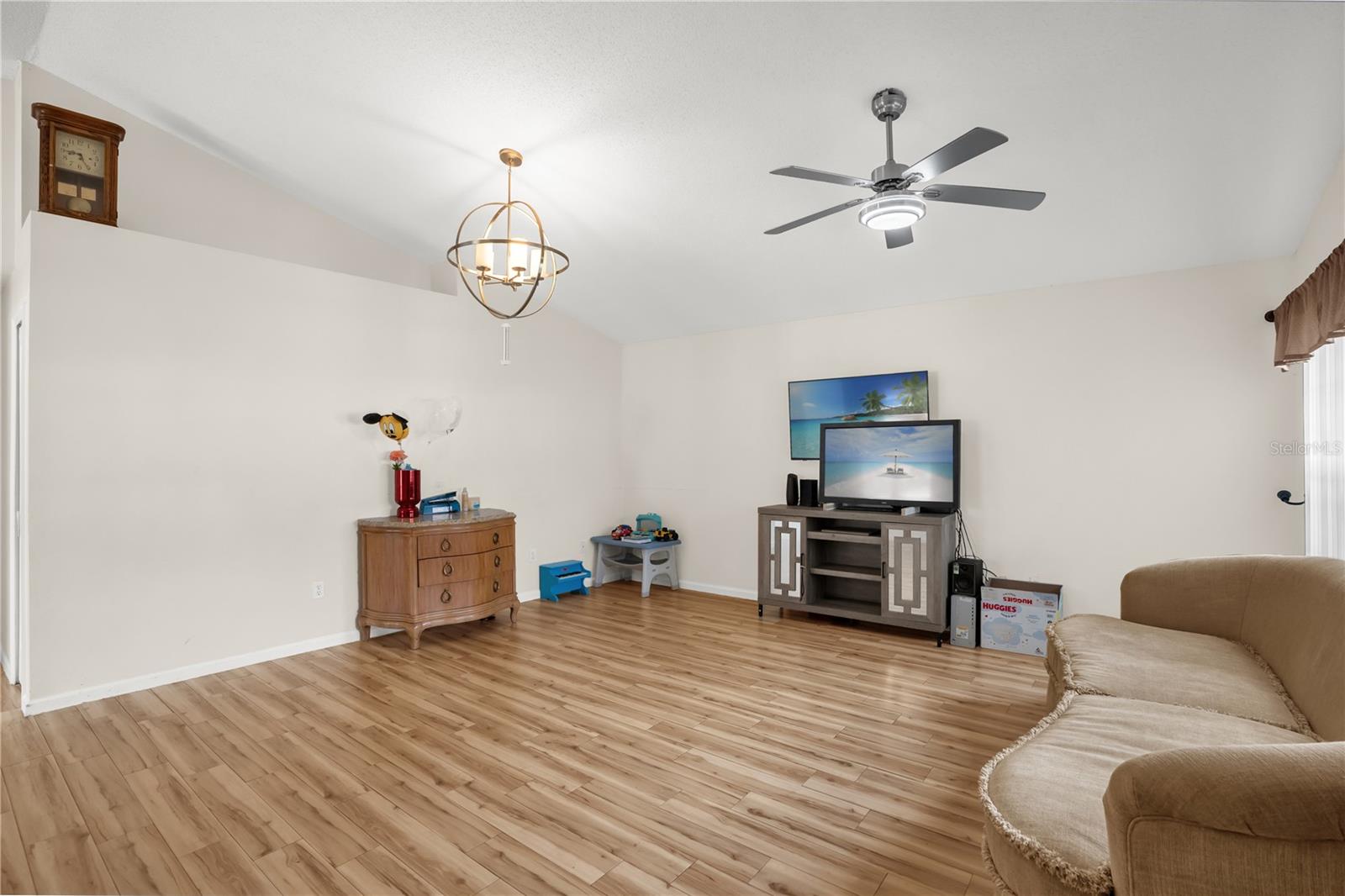 Image 2 of 25 For 3444 Dartford Drive