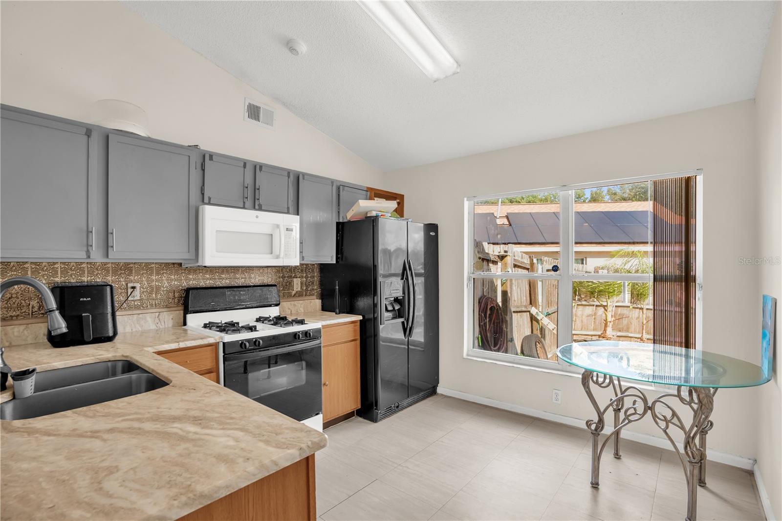 Image 6 of 25 For 3444 Dartford Drive