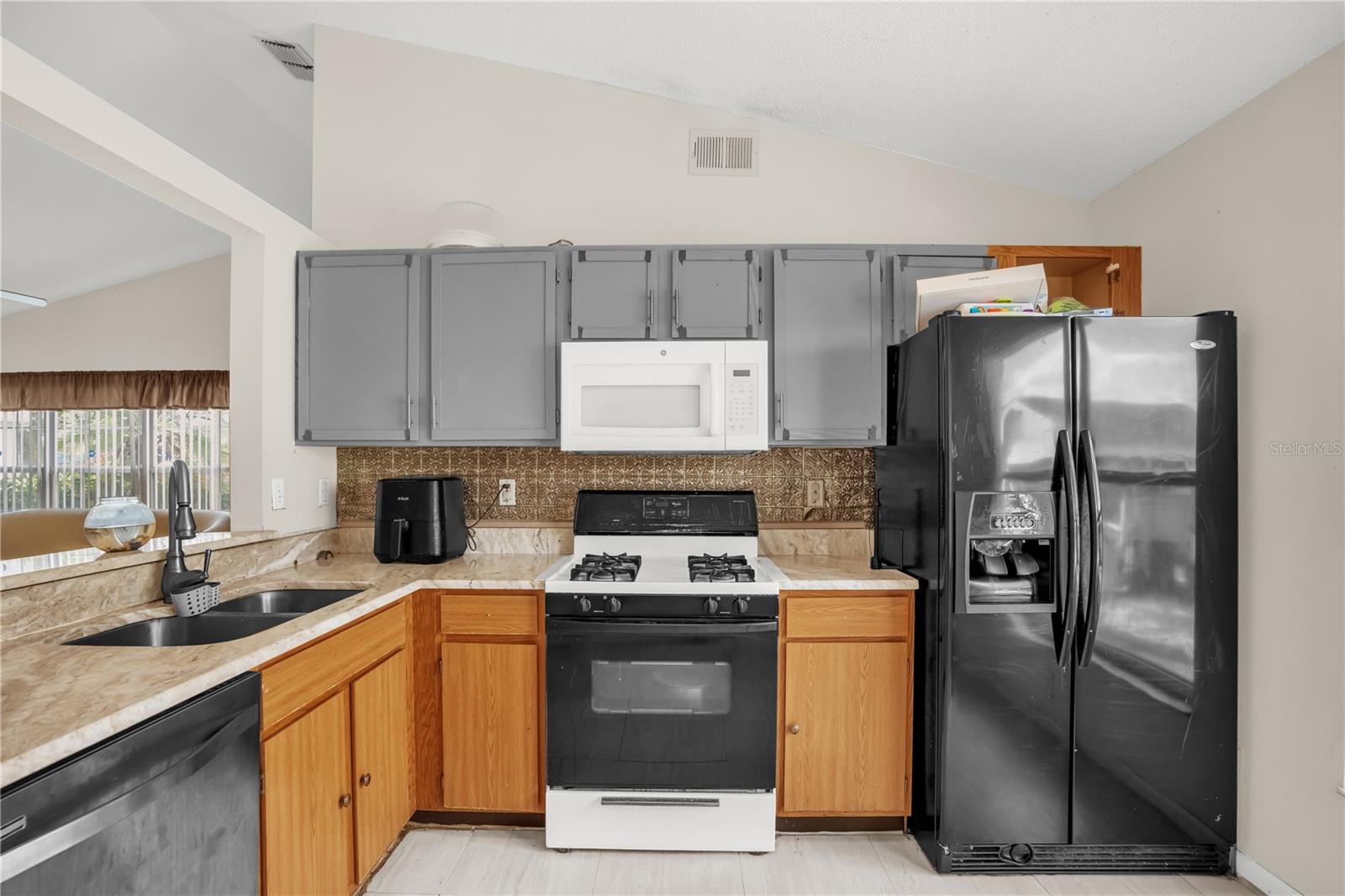 Image 7 of 25 For 3444 Dartford Drive