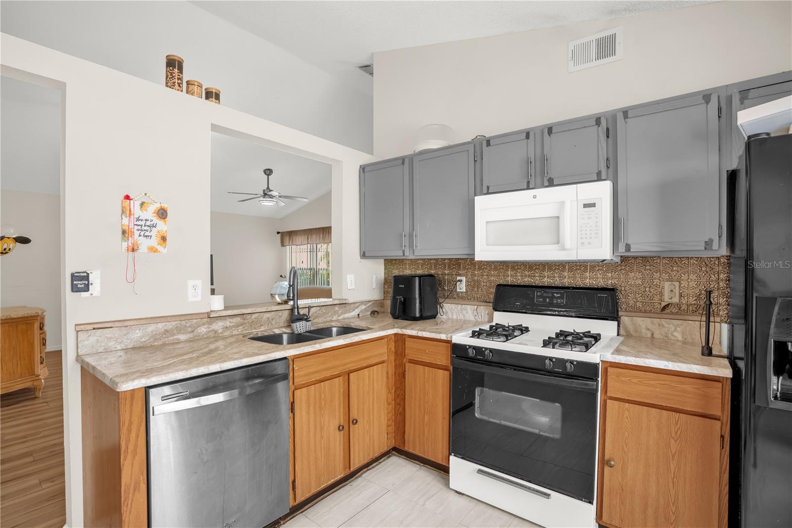 Image 8 of 25 For 3444 Dartford Drive