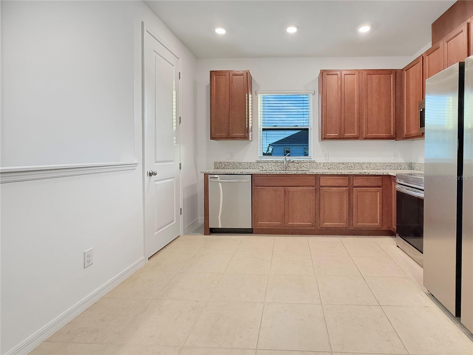 Image 4 of 9 For 6502 Rover Way