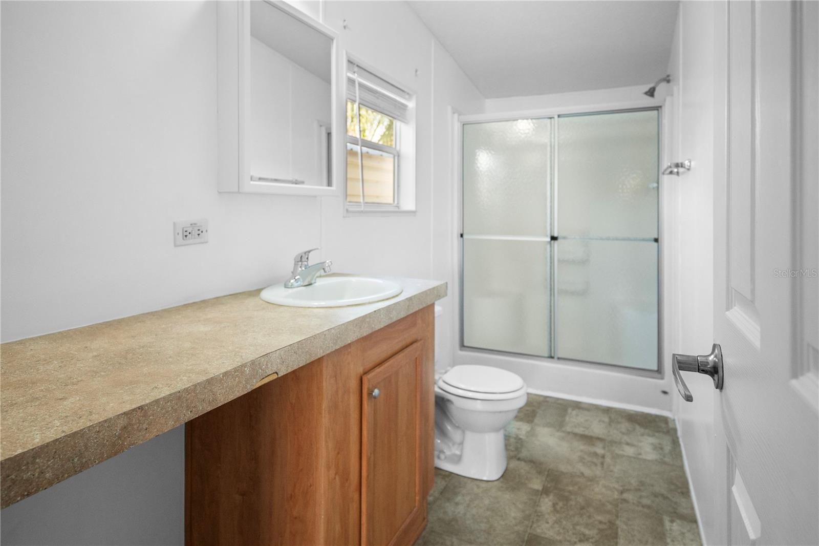 Image 16 of 33 For 35620 Shelley Drive