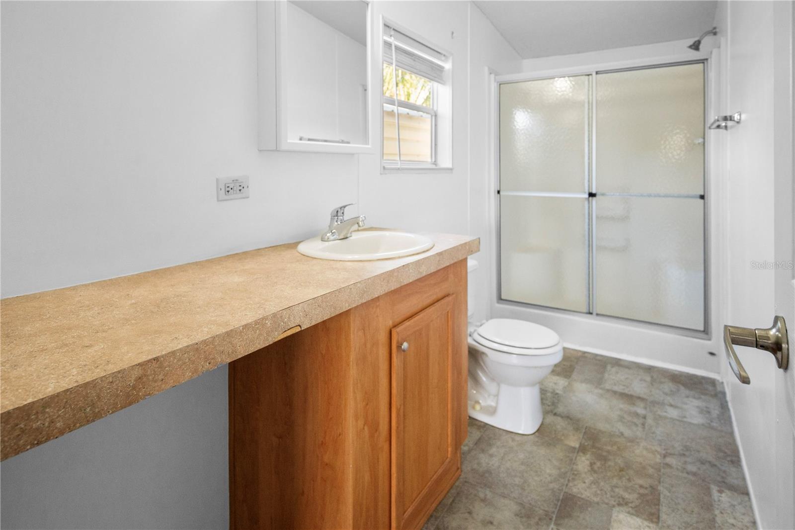 Image 17 of 33 For 35620 Shelley Drive