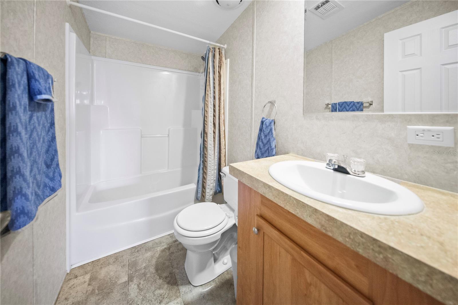 Image 20 of 33 For 35620 Shelley Drive