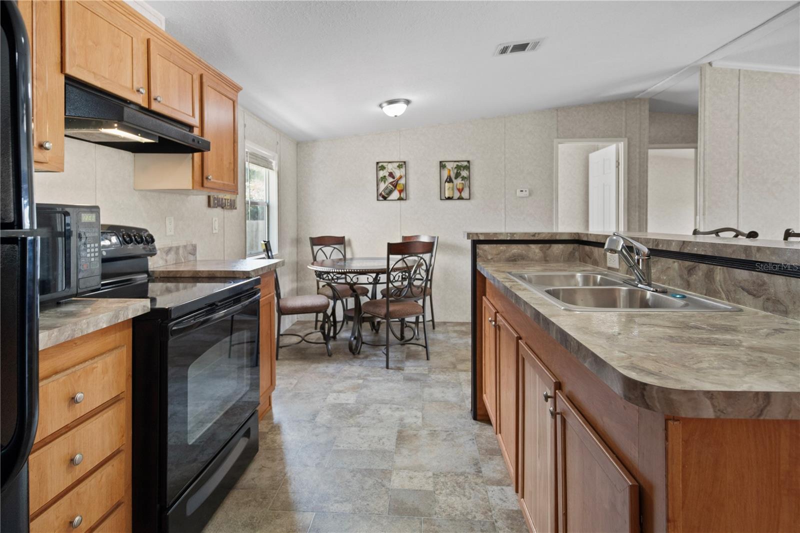 Image 28 of 33 For 35620 Shelley Drive