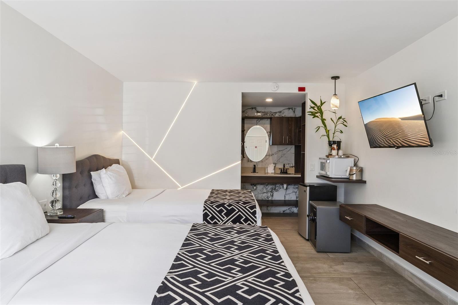 Image 10 of 23 For 4643 Irlo Bronson Memorial Highway