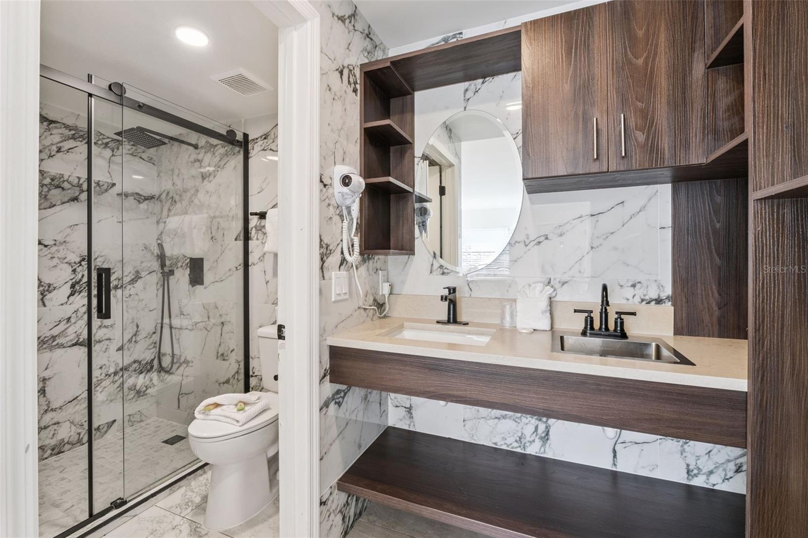 Image 11 of 23 For 4643 Irlo Bronson Memorial Highway